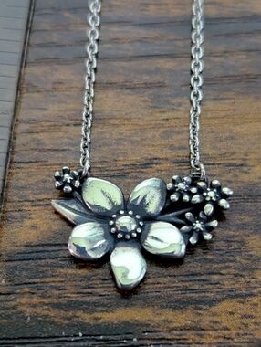 Retired James Avery Floral Adjustable Necklace (18"-20")